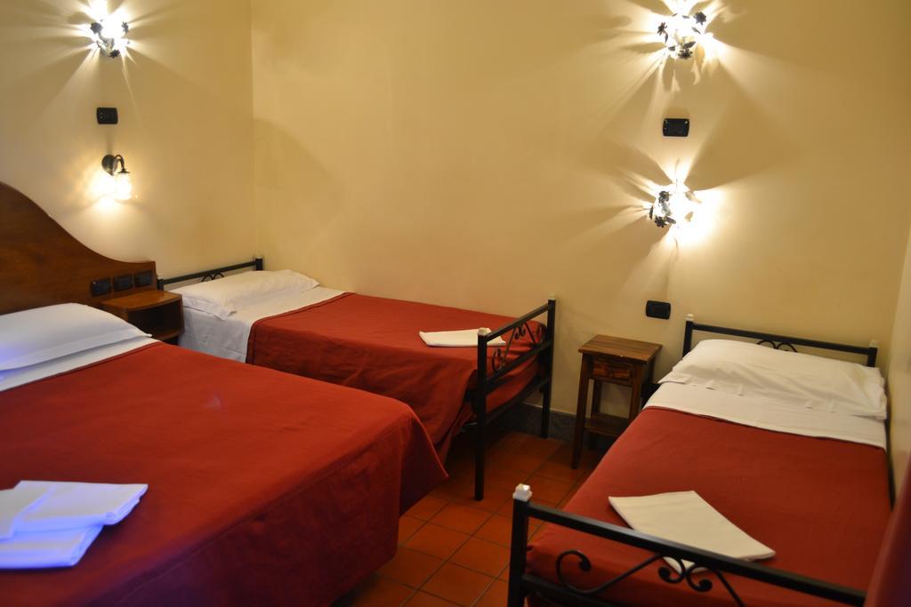 Hotel Al Sanpietrino روما الغرفة الصورة